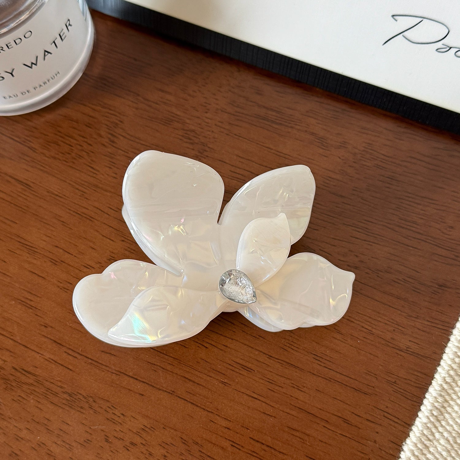 Chic Minimalist Floral Hair Claw Clip