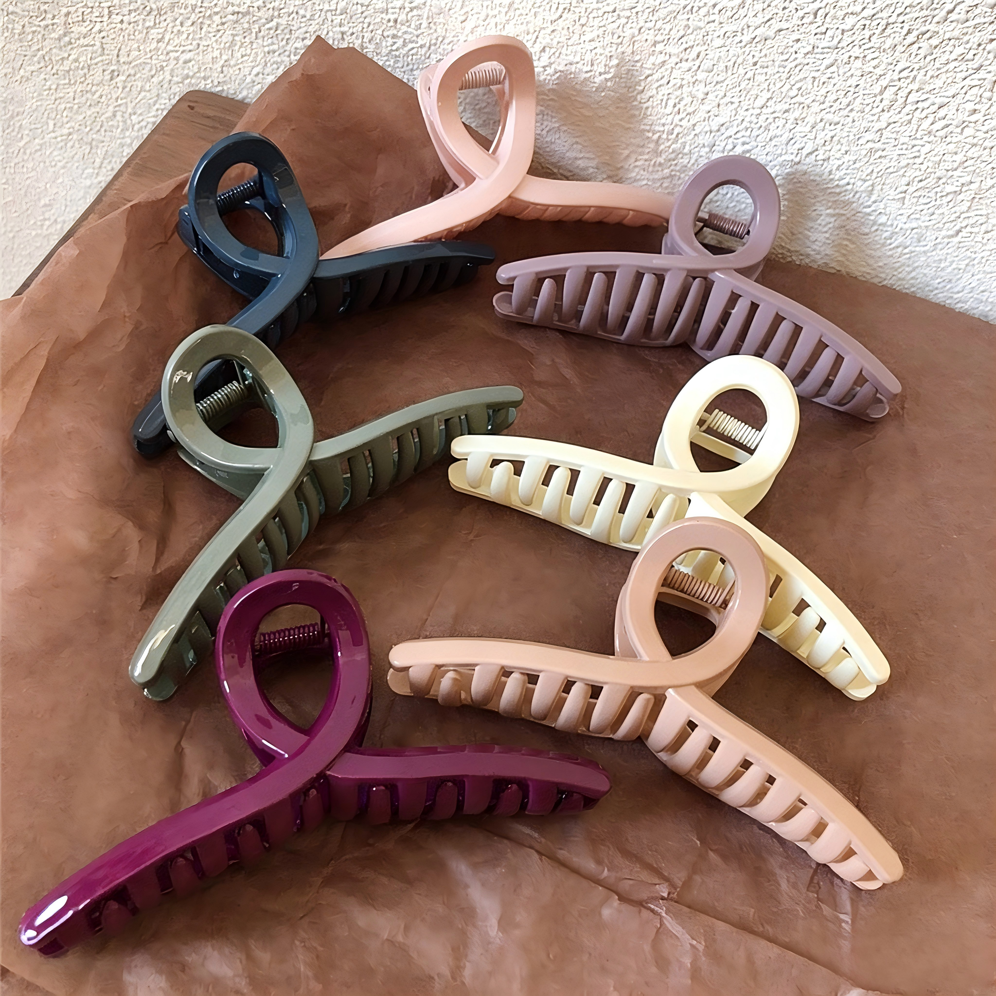 Minimalist Solid Color Cross Claw Clip