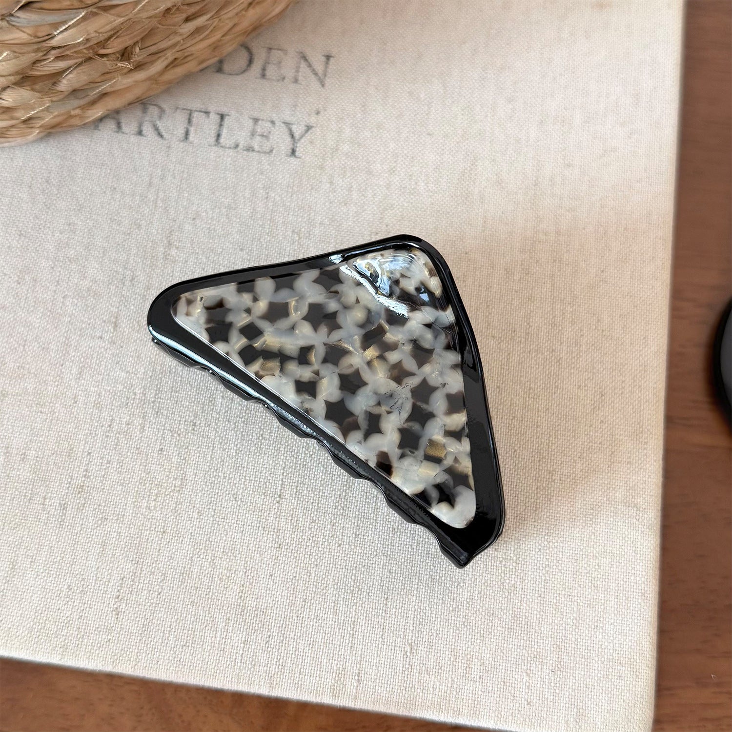 Marble Triangle Hair Claw Clip Elegant Acrylic Shark Clip For Half Up Hair