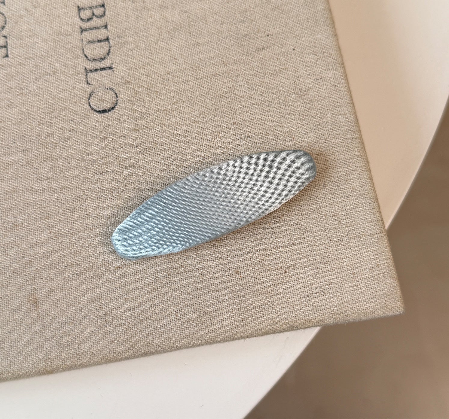 Gentle Glossy Satin BB Clip