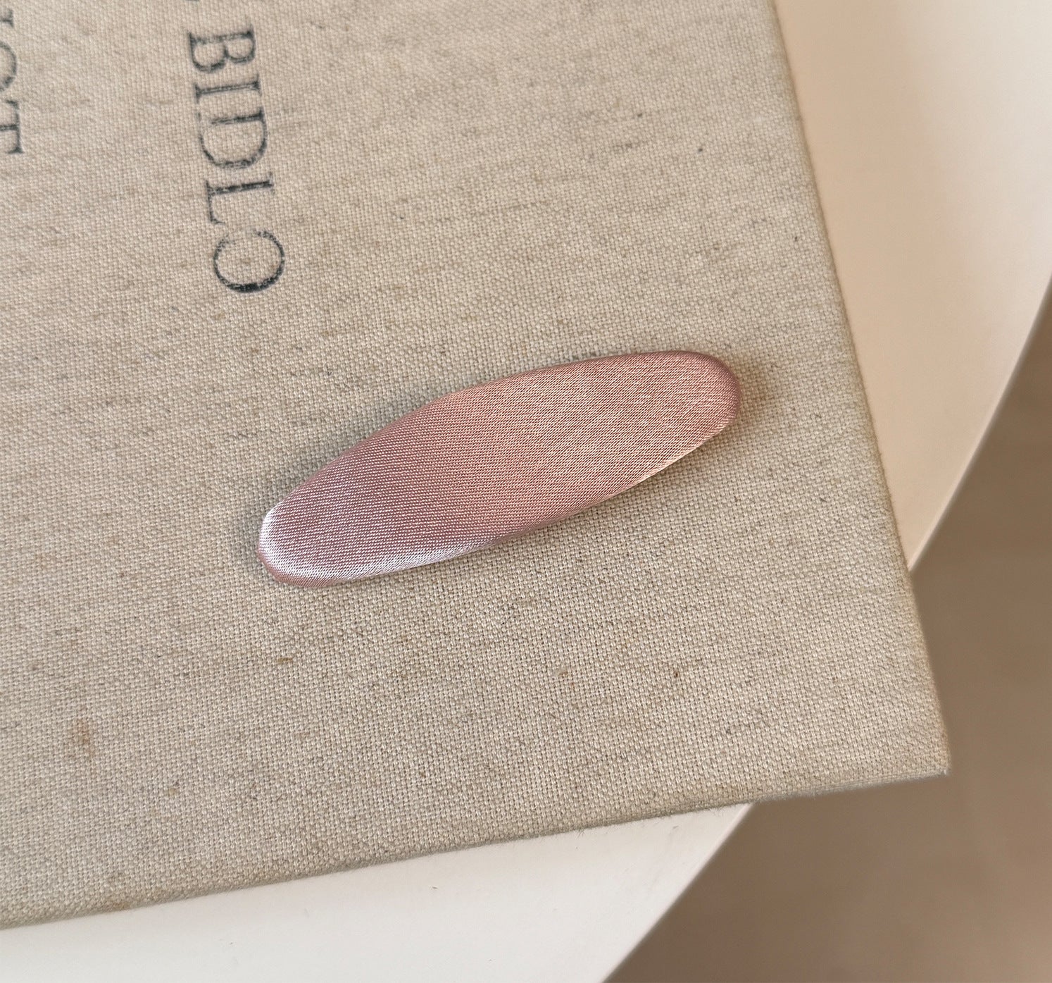 Gentle Glossy Satin BB Clip