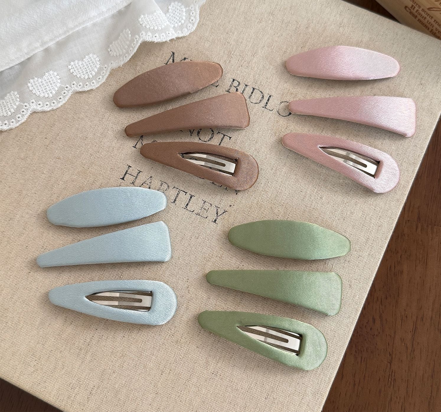 Gentle Glossy Satin BB Clip