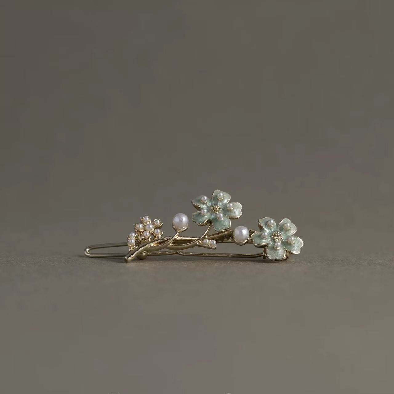 Mint Blossom Pearl Hair Pin